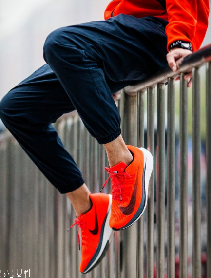 如何选购运动鞋,运动鞋怎么选购