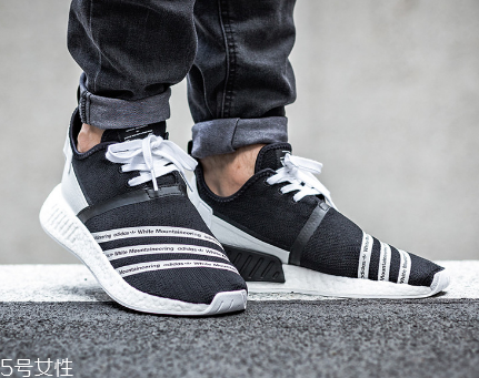 运动鞋油渍怎么去除,运动鞋油渍时间长了怎么洗掉