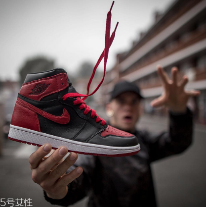 怎么判断鞋是否防滑,什么样的运动鞋防滑