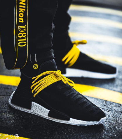 运动鞋鞋底发黄怎么办,运动鞋底边发黄怎么办