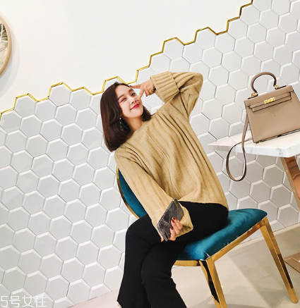 毛衣上油渍怎么清洗干净,毛衣油渍怎么洗