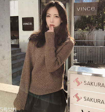 毛衣里面穿毛衣,我穿的毛衣