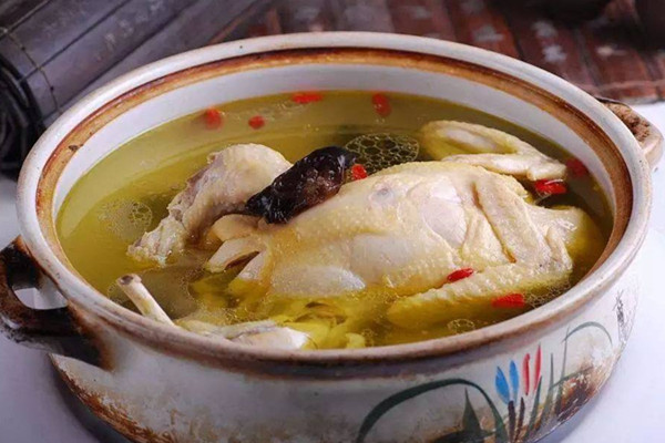 鸡汤可以加玉米吗,鸡汤里放玉米好不好吃