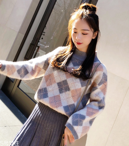 羊毛衫掉色有什么办法解决,衣服如何防止掉色