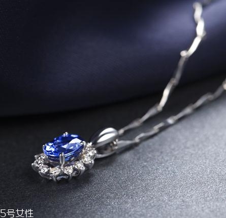 如何鉴定蓝宝石真假,蓝宝石鉴定方法 如何鉴定蓝宝石真假,蓝宝石鉴定方法