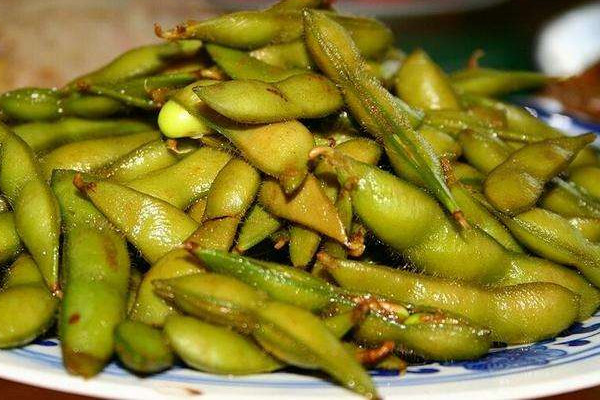 毛豆可以和鱼一起吃吗最佳答案,带鱼和毛豆可不可以一起吃吗