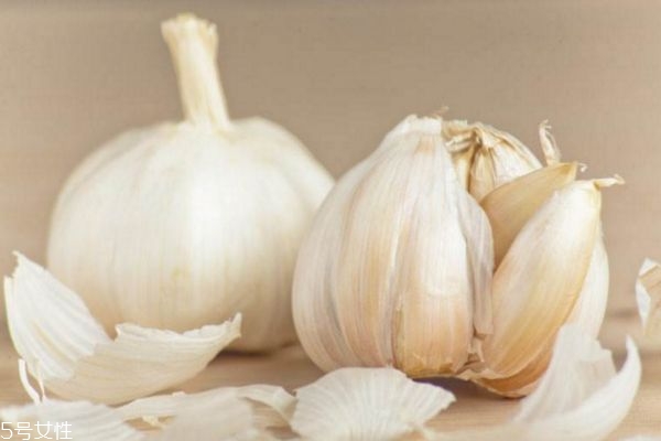 大蒜食用方法,如何腌制大蒜好吃