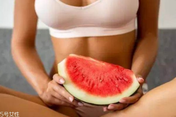 减肥吃西红柿会长胖吗,减肥能吃西瓜吗?