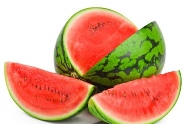 西瓜没切开可以放多久,西瓜切开多久不能吃