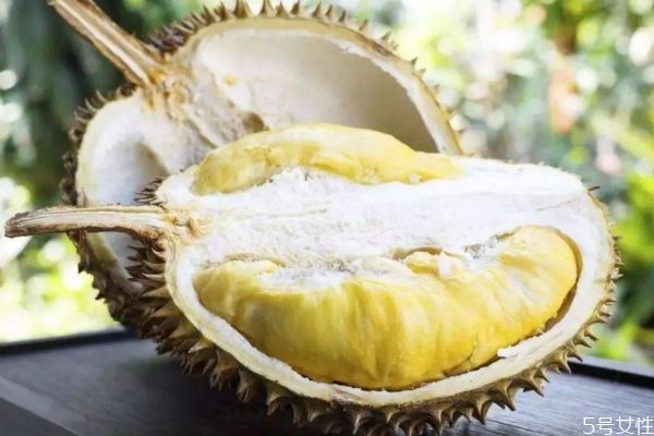 什么不能和榴莲一起吃会中毒,什么不能和榴莲一起吃?