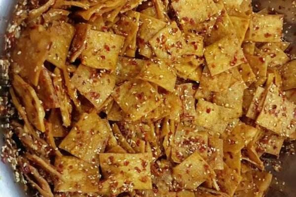 啤酒可以和辣条一起吃吗?,啤酒能和辣条一起吃么