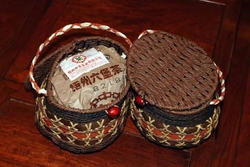 六堡茶冲泡的四种方法,六堡茶的冲泡方法 六堡茶冲泡的四种方法,六堡茶的冲泡方法