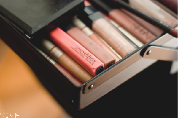 化妆品如何保存,化妆品如何保存可以延缓保质期