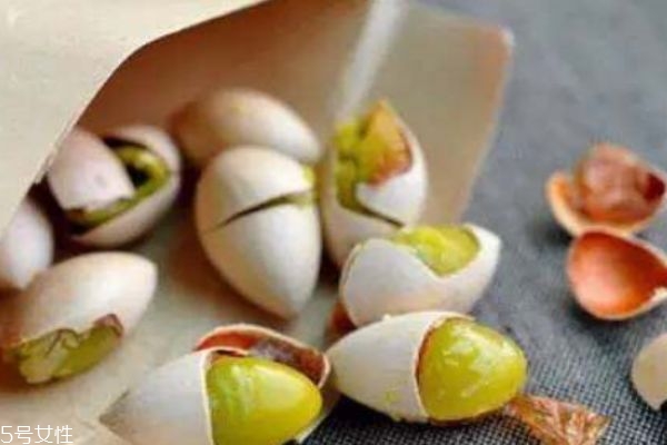 白果怎么吃不会中毒一般煮多少时间,白果怎么吃不会中毒 吃白果注意这些(2)