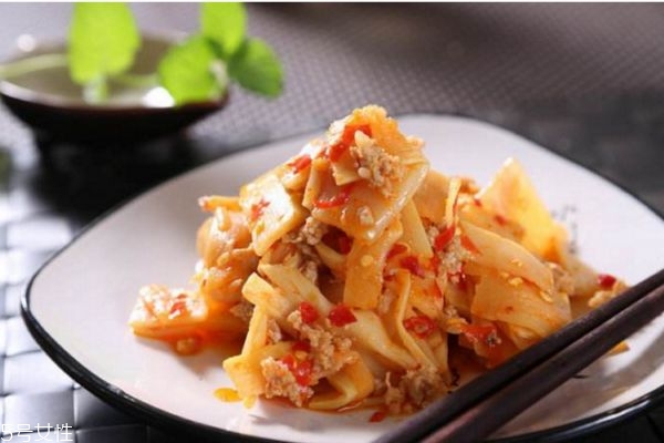 螺蛳粉酸笋为什么那么臭,酸笋为什么那么臭 螺蛳粉酸笋为什么那么臭,酸笋为什么那么臭