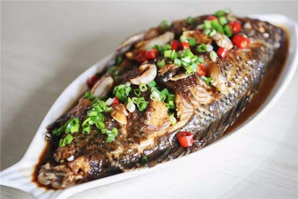 烤罗非鱼的制作方法和配料,红烧鱼的做法