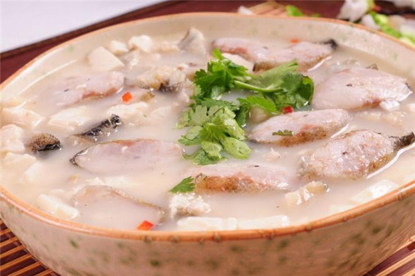 明太鱼炖豆腐家常做法,明太鱼炖豆腐怎么做