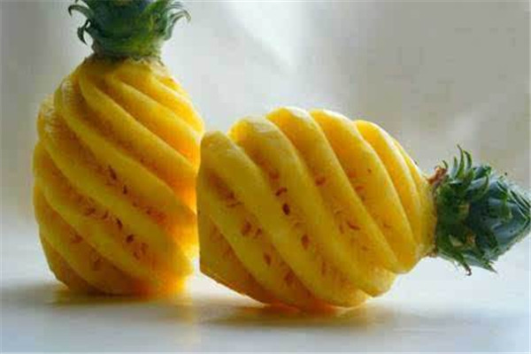 菠萝可以和芒果一起吃吗?,菠萝可以和芒果一起吃吗孕妇