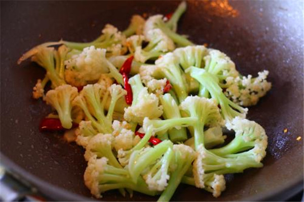 花菜可以隔夜吃吗?,花菜可以隔夜吃吗 花菜隔夜吃不好