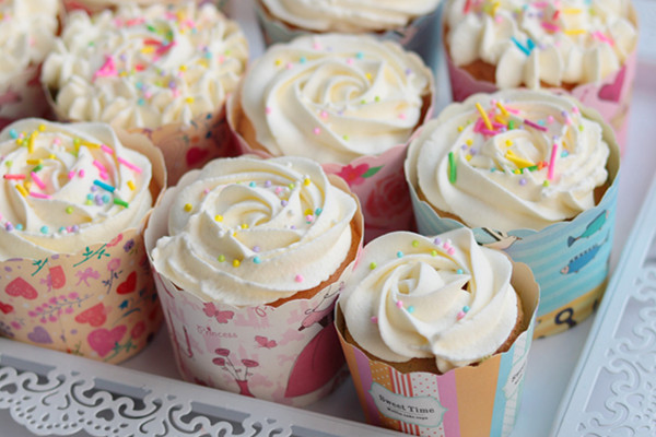 杯子蛋糕怎么做最好吃又简单,纸杯蛋糕家常做法