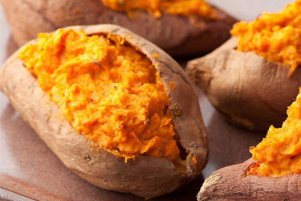 红薯和红枣一起煮可以下奶吗,驼奶和红薯可不可以一起吃