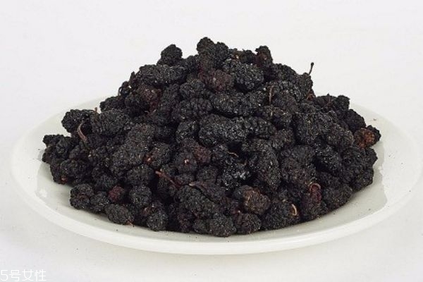 泡桑葚酒的做法配方,桑葚酒的制作方法步骤