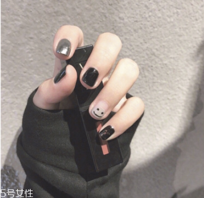 五颜六色的美甲,美甲啥色好看