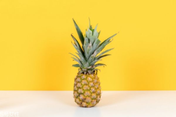 菠萝正确的吃法应该怎么吃?,菠萝吃法小妙招