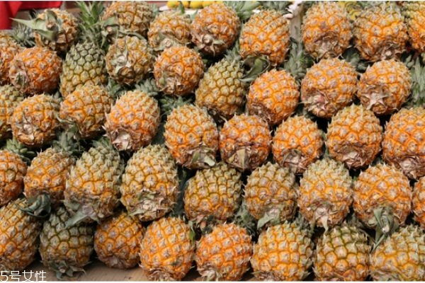 菠萝不甜怎么办,菠萝不甜怎么做好吃 菠萝不甜怎么办,菠萝不甜怎么做好吃