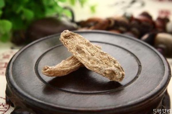 天麻和什么泡酒,天麻可以泡酒吗 天麻泡酒的功效和作用 天麻和什么泡酒,天麻可以泡酒吗 天麻泡酒的功效和作用