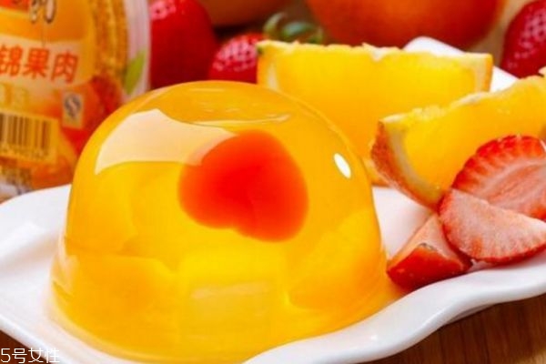 小孩吃果冻噎死,吃果冻噎着了怎么办