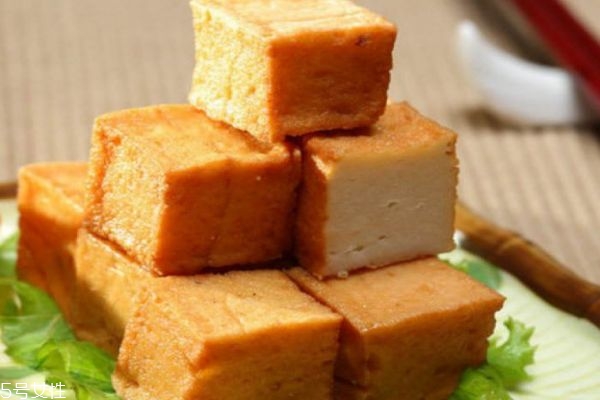 鱼煮豆腐怎么做才好吃的做法,怎么做鱼头豆腐汤