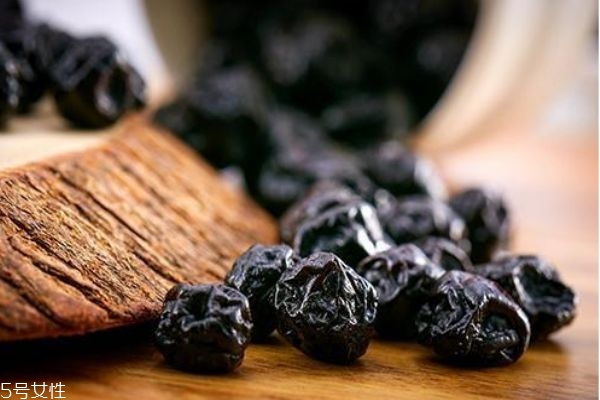 蓝莓果干怎么吃,蓝莓干可以怎么吃 蓝莓果干怎么吃,蓝莓干可以怎么吃