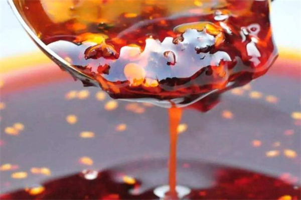 如何制作辣椒油又香又好吃 视频,油辣椒怎么做才又香又辣又红