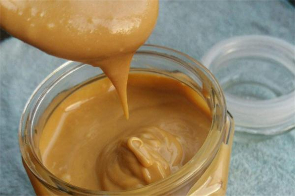 花生酱的制作,花生酱怎么调稀拌面 花生酱的制作,花生酱怎么调稀拌面