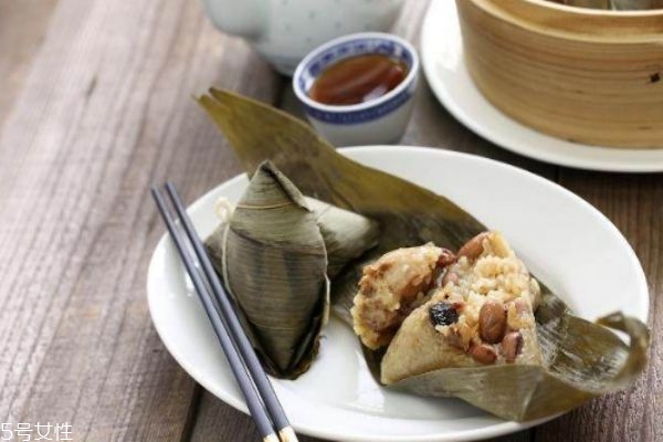 减肥可以吃粽子吗,会胖吗,减肥可以吃粽子吗一个粽子能量多少