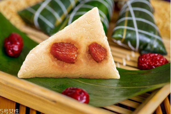 一岁宝宝可以吃粽子吗?,粽子小孩子可以吃吗