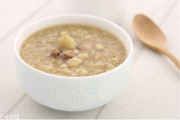 核桃熬粥怎么做好吃,核桃熬粥的做法