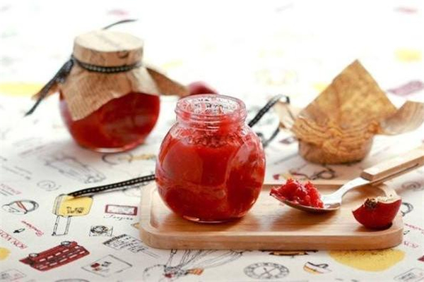 山楂酱表面发霉了,里面还能吃吗,自制的山楂酱发霉了