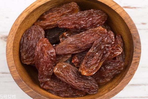 新疆葡萄干哪个品种最好,新疆最好的葡萄品种是什么品种