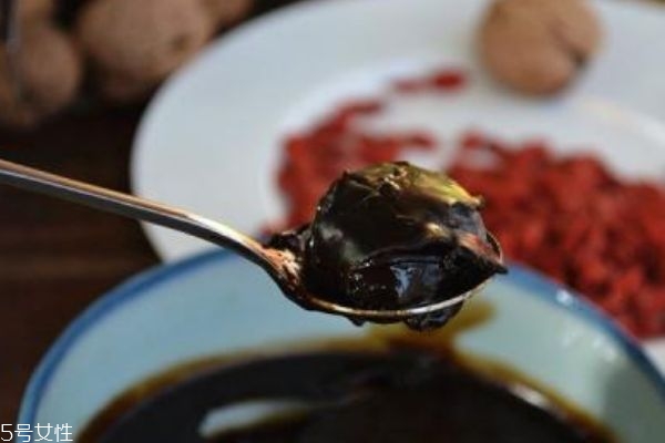 阿胶糕和阿胶浆哪个好?,阿胶糕和阿胶浆哪个好吸收