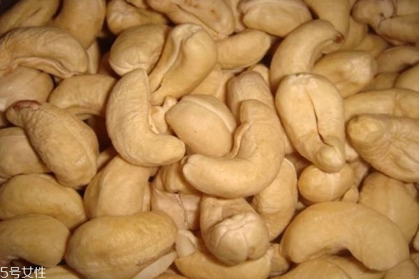 腰果不能和什么一起吃,腰果和什么相克,腰果不能和什么一起吃?