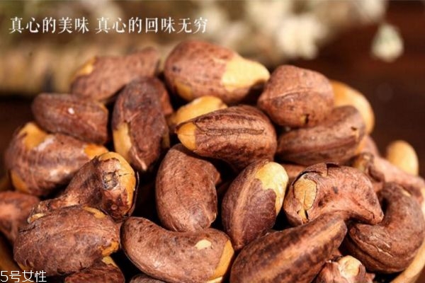 炭烧腰果是油炸的吗?,炭烧腰果是油炸的吗?高脂肪可以吃吗?