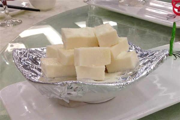 奶豆腐的怎么吃,奶豆腐怎么吃最好吃最简单