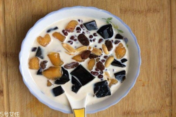 烧仙草可以降火吗,仙草降火么