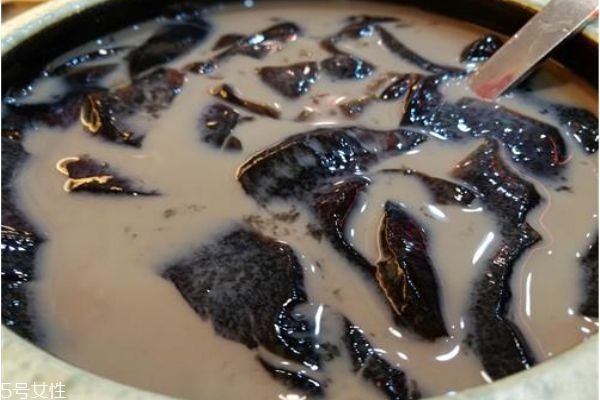 吃烧仙草的好处和坏处,烧仙草吃了有什么功效