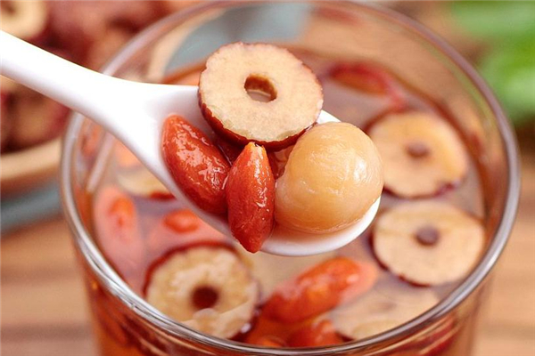 红枣枸杞茶喝了会上火吗?,枸杞红枣茶喝了会不会上火