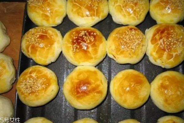 蛋黄酥哪个牌子的好吃,蛋黄酥多少钱一个? 蛋黄酥哪个牌子的好吃,蛋黄酥多少钱一个?