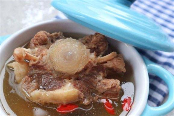 牛尾汤要炖多久,牛尾汤要炖多久发白 牛尾汤要炖多久,牛尾汤要炖多久发白