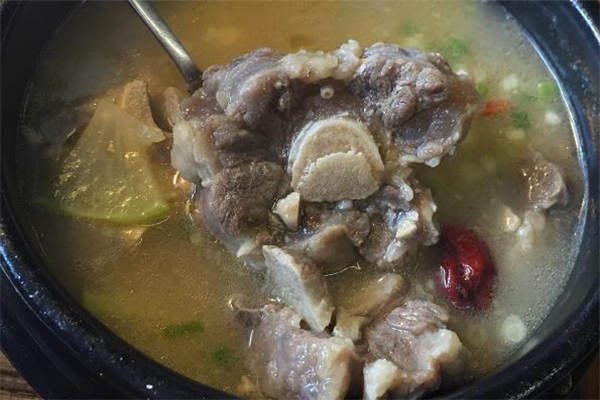 牛尾汤可以下奶吗,牛尾巴汤下奶吗